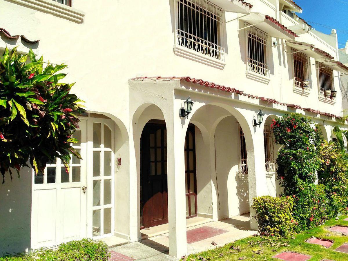 Bed and Breakfast Casa Blanca Boutique & Organic Канкун Экстерьер фото